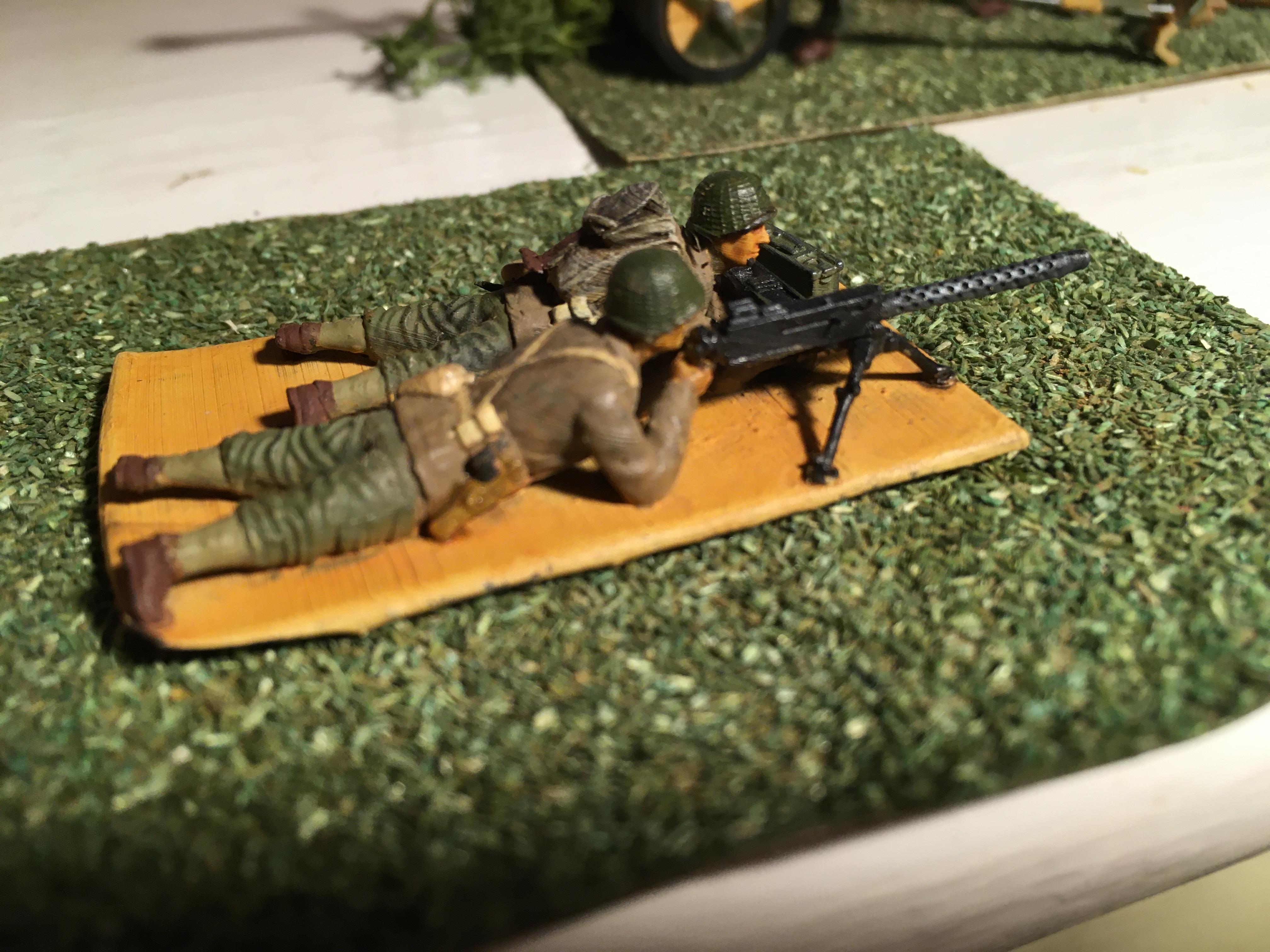 Customer-painted US Airborne Heavy MG Team
