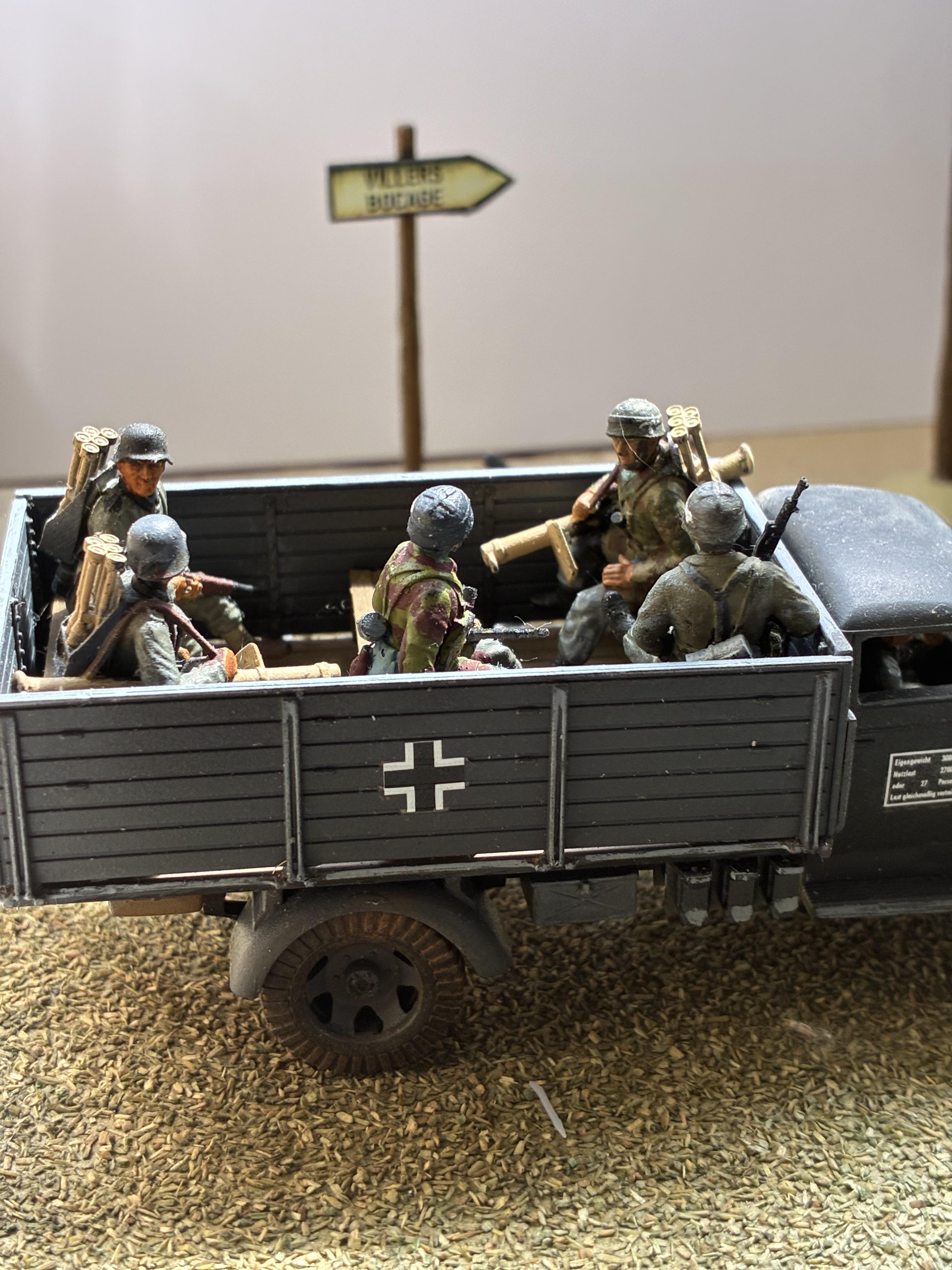Customer-painted German Paratrooper Tank Riders, second view